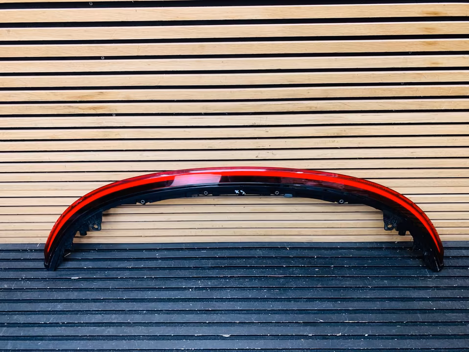 Porsche 992 rear light, taillight, rear panel 992945081E