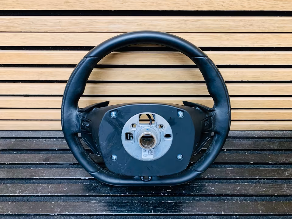 Ferrari SF90 steering wheel 73975444 - Image 3