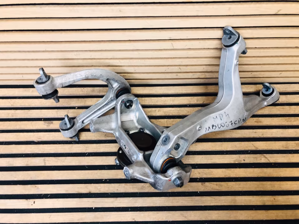 McLaren MP4 12C Front Left Steering Knuckle Wheel Hub Control Arm - Image 10