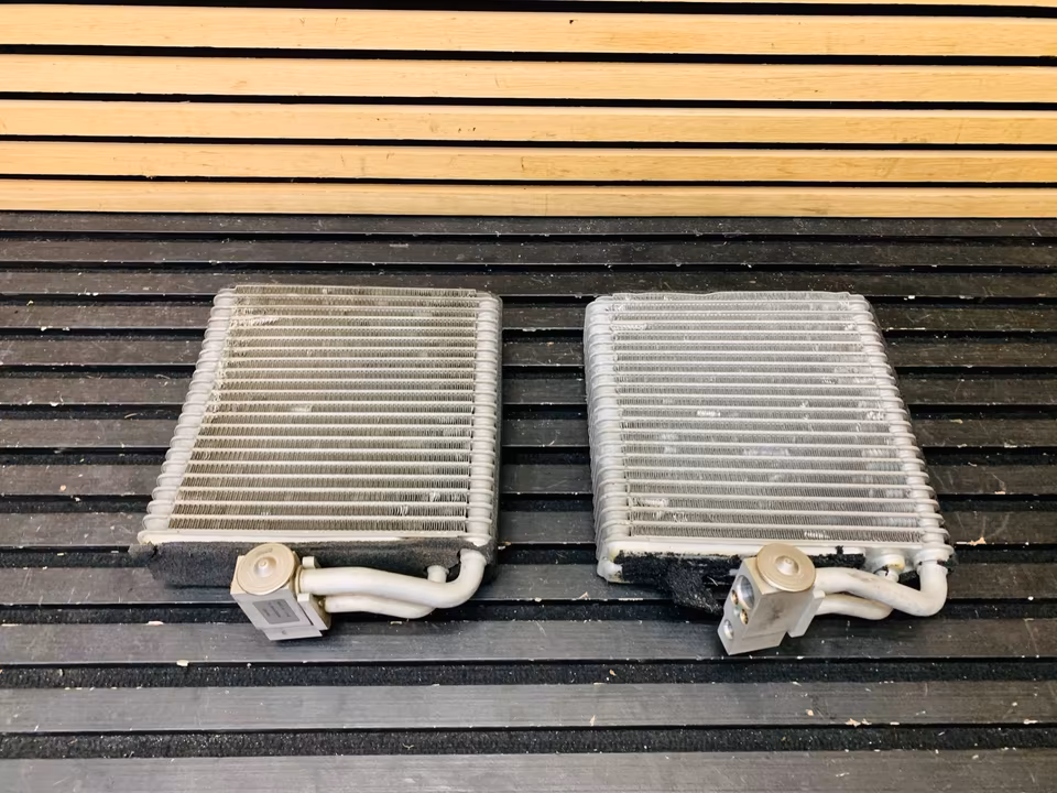 McLaren MP4-12 radiator C1515A0050 - Image 4