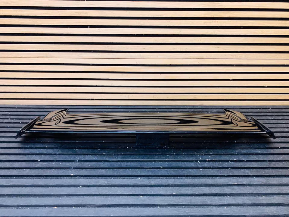 Lamborghini Urus Performante Carbon Rear Spoiler - Image 5
