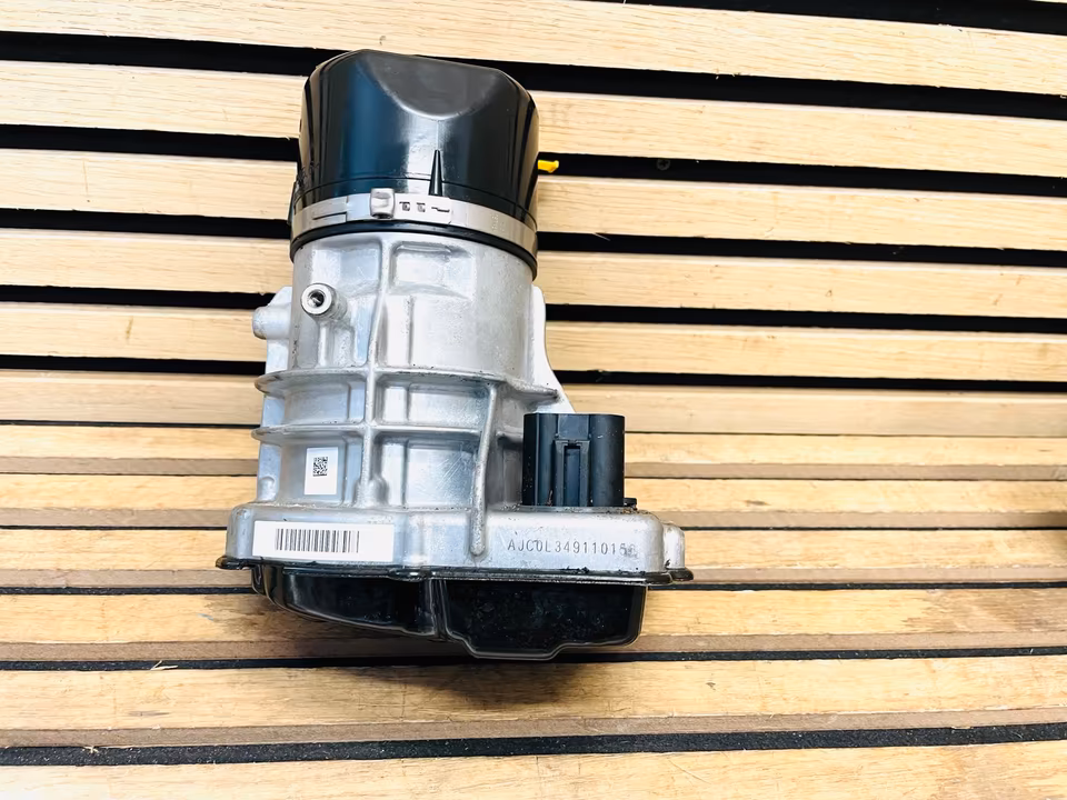 McLaren 720s electric hydraulic power steering pump TRW 14d0032cp