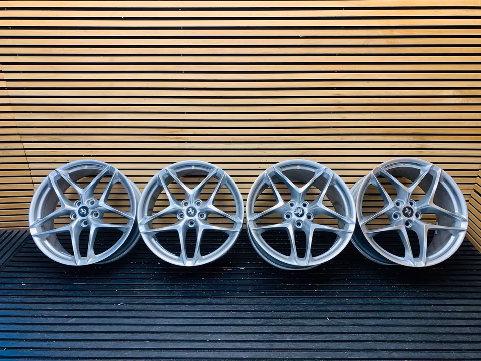 Ferrari Roma alloy wheel set 20 inch 866485 866487