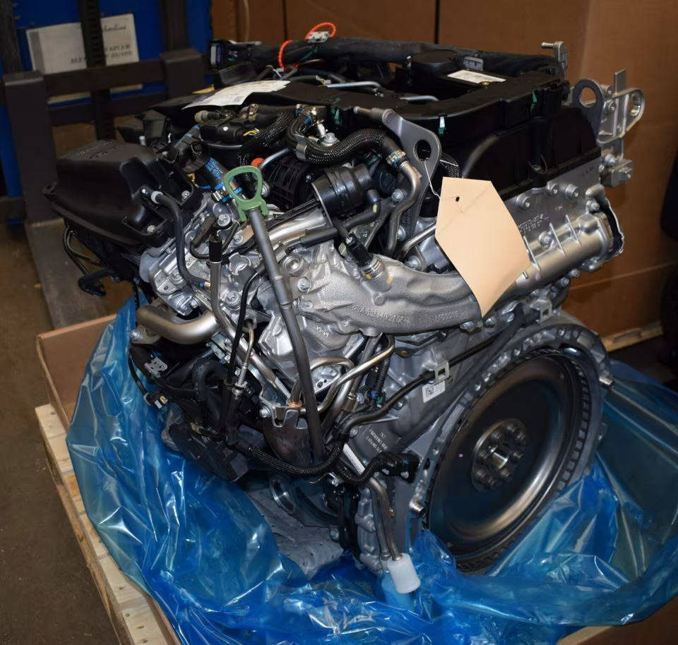Mercedes engine EC GLK ML Class 651.921 150kW Diesel 651 new - Image 9