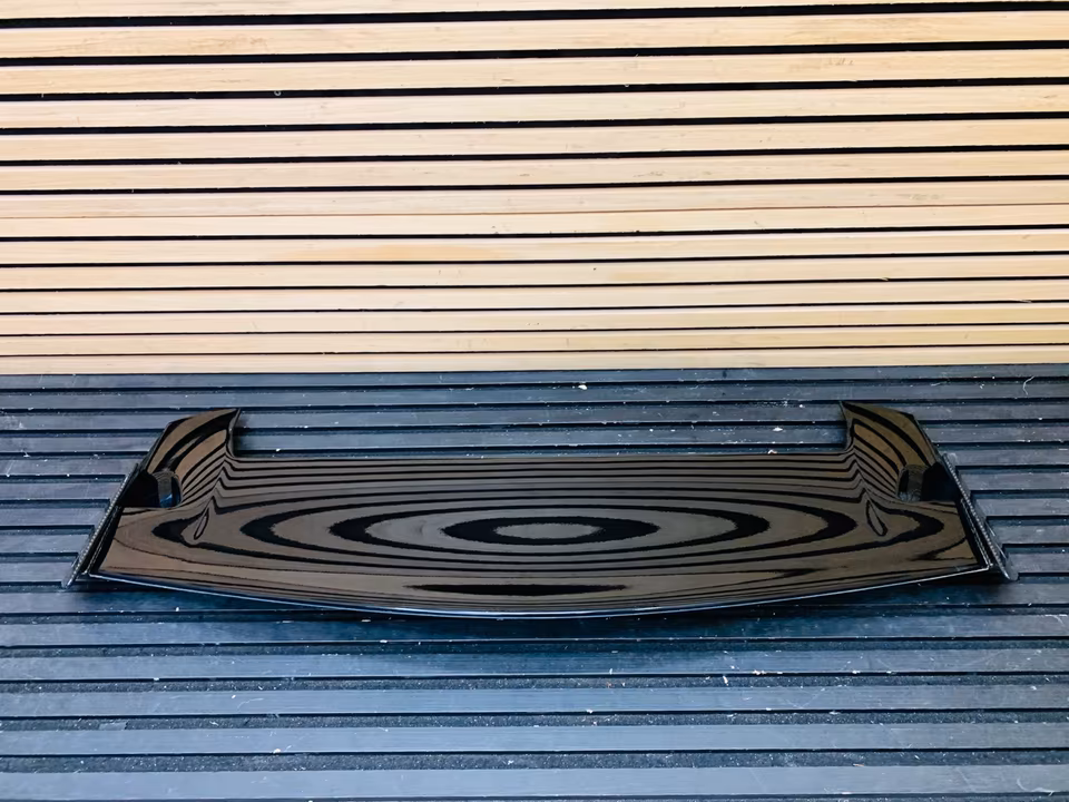 Lamborghini Urus Performante Carbon Rear Spoiler - Image 2