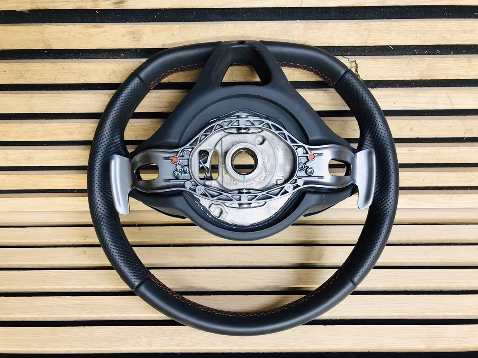 McLaren 650s MP4 12C steering wheel carbon - Image 2