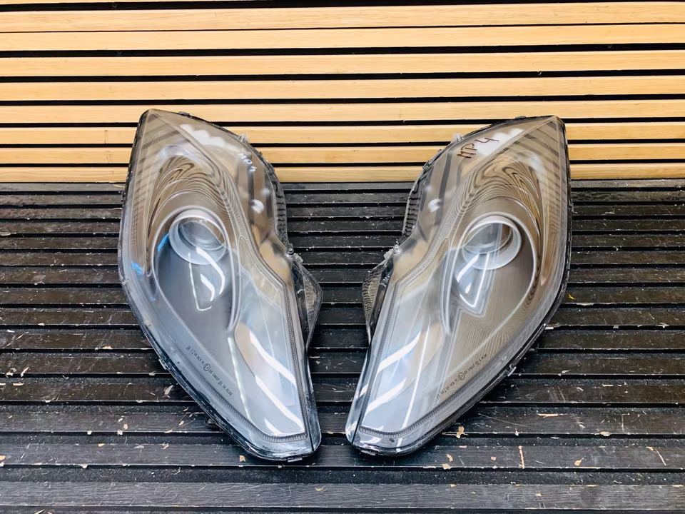 McLaren MP4 12C Headlights Right Left - Image 7