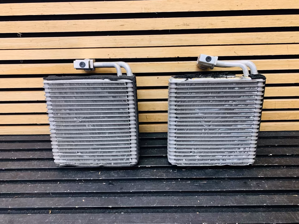 McLaren MP4-12 radiator C1515A0050 - Image 7