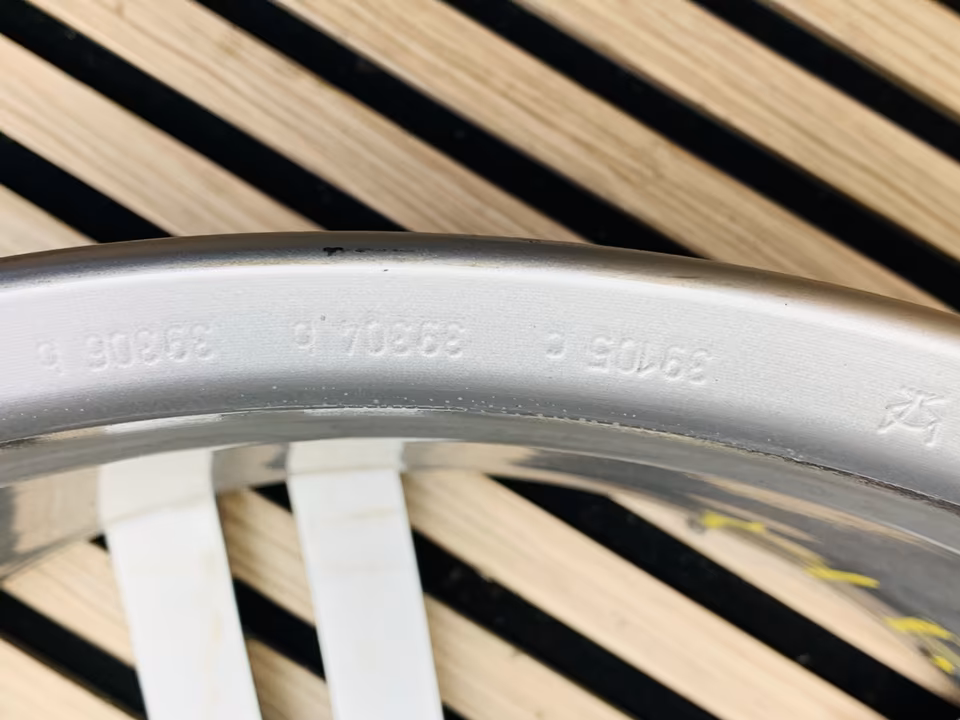Ferrari Roma alloy wheel set 20 inch 866483 866482 - Image 2