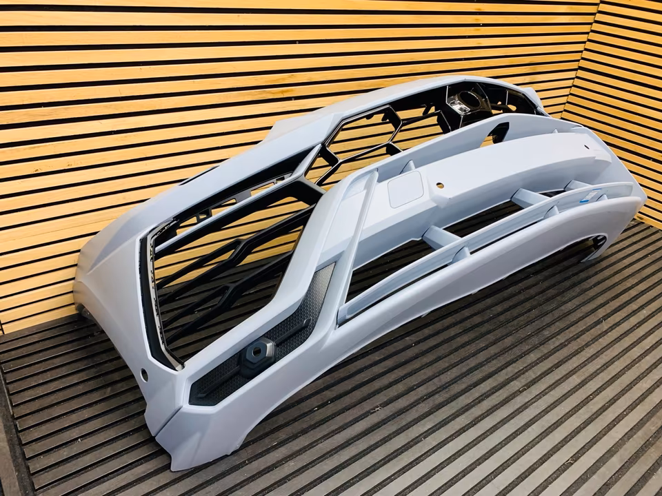 Lamborghini Urus hood, bumper, headlights, fenders - Image 8
