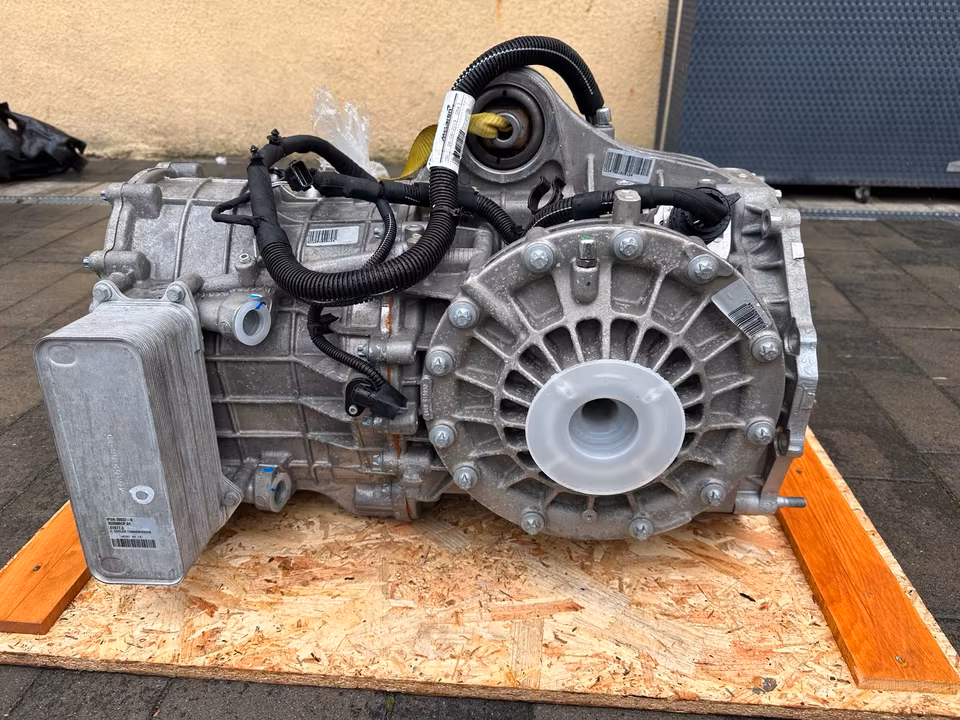 McLaren 600 LT Automatic Transmission 13GA015RP - Image 8
