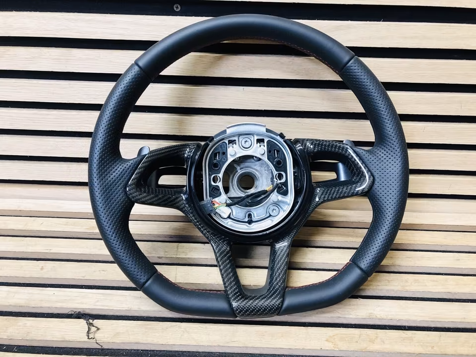 McLaren 650s MP4 12C steering wheel carbon - Image 4