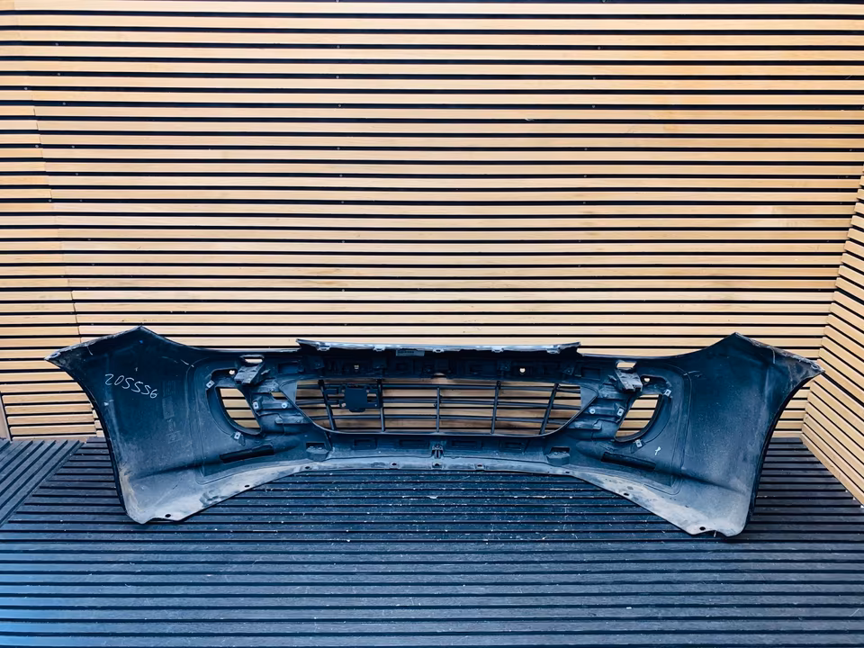 Ferrari GTC4 Lusso hood, bumper, headlights, fenders - Image 4