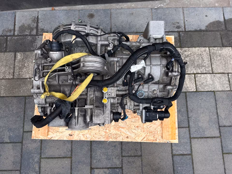 McLaren 650s automatic transmission 11G0264CP.01 - Image 8