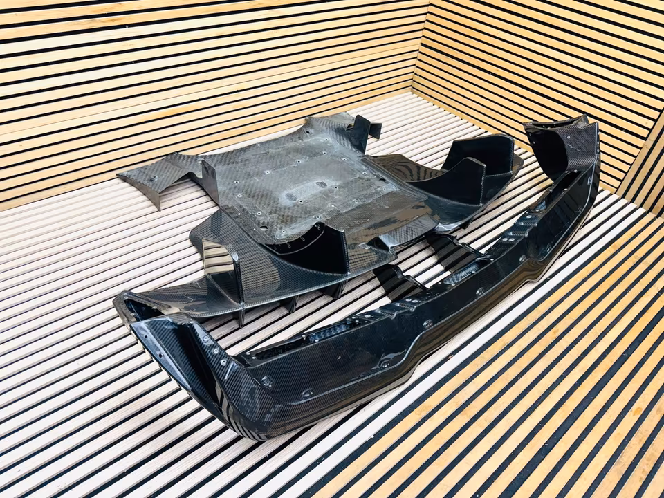 McLaren Senna rear carbon diffuser 15AC574CP - Image 3