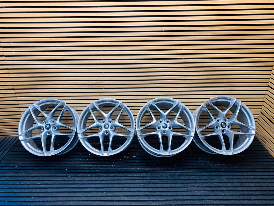 Ferrari Roma alloy wheel set 20 inch 866485 866487 - Image 5
