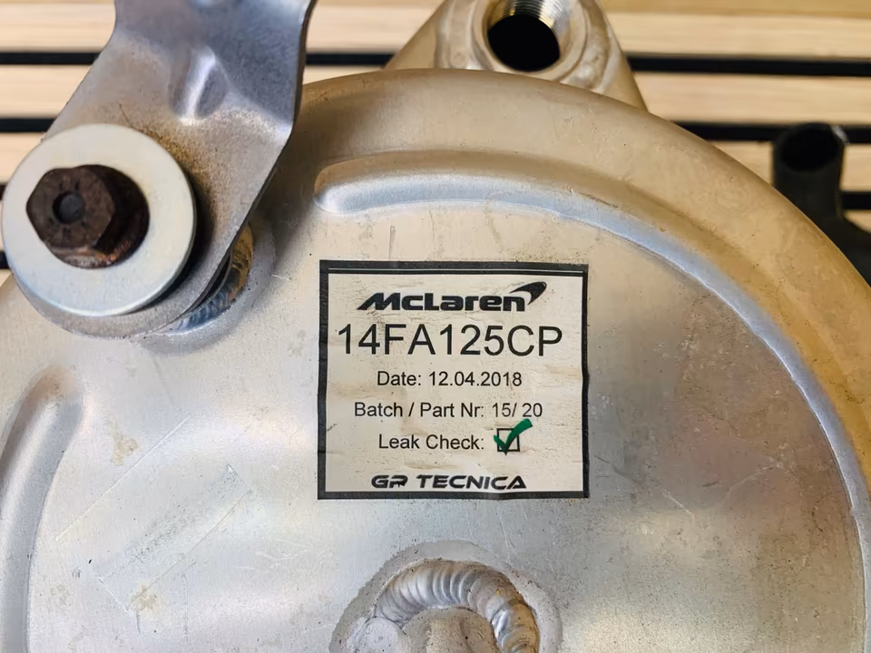 McLaren 720s oil tank 14FA135CP 14FA125CP - Image 3