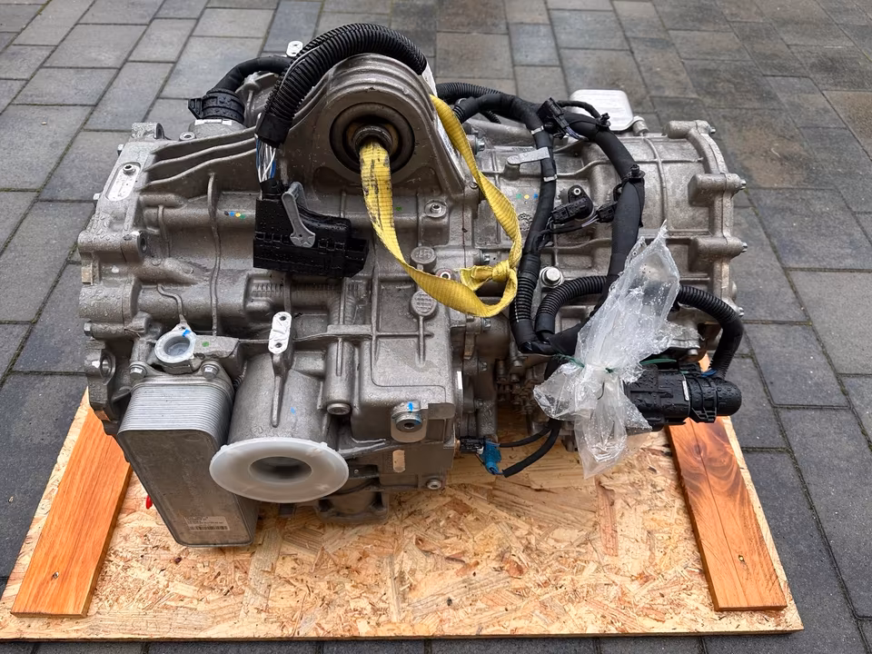 McLaren 600 LT Automatic Transmission 13GA015RP - Image 4
