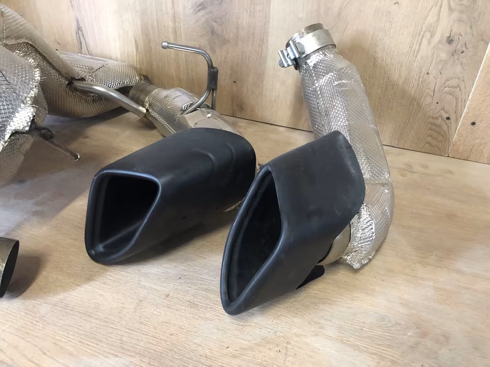 McLaren 570s exhaust system 13HA008CP 13HA012SP.01 - Image 3