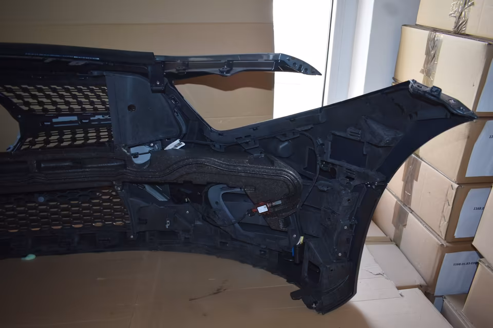 Mercedes w213 E-Class front bumper AMG bumper b - Image 4