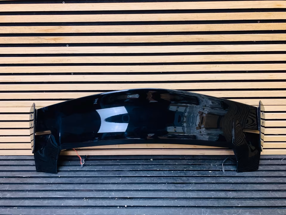 Lamborghini Urus Performante Carbon Rear Spoiler - Image 10