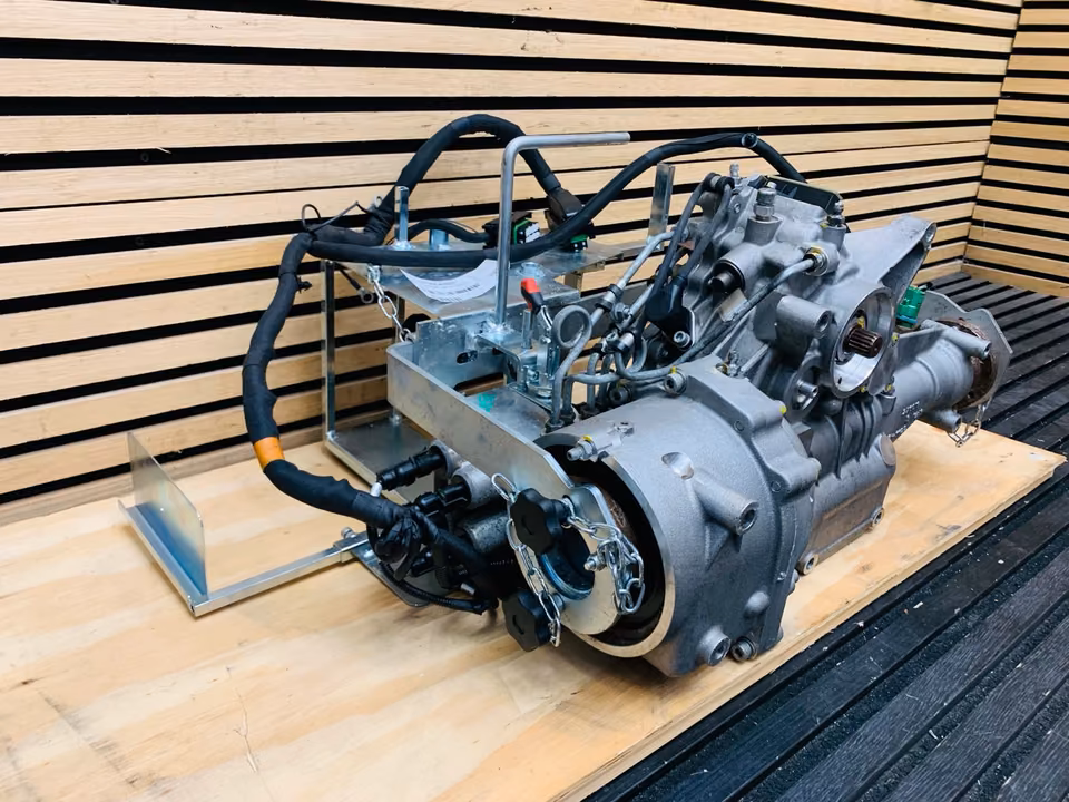 Ferrari GTC4 Lusso Differential Power Take Off Unit 324841 - Image 15