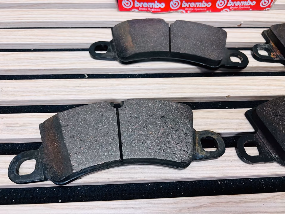 Ferrari 488 f8 ceramic rear brake pads 70003759 - Image 2